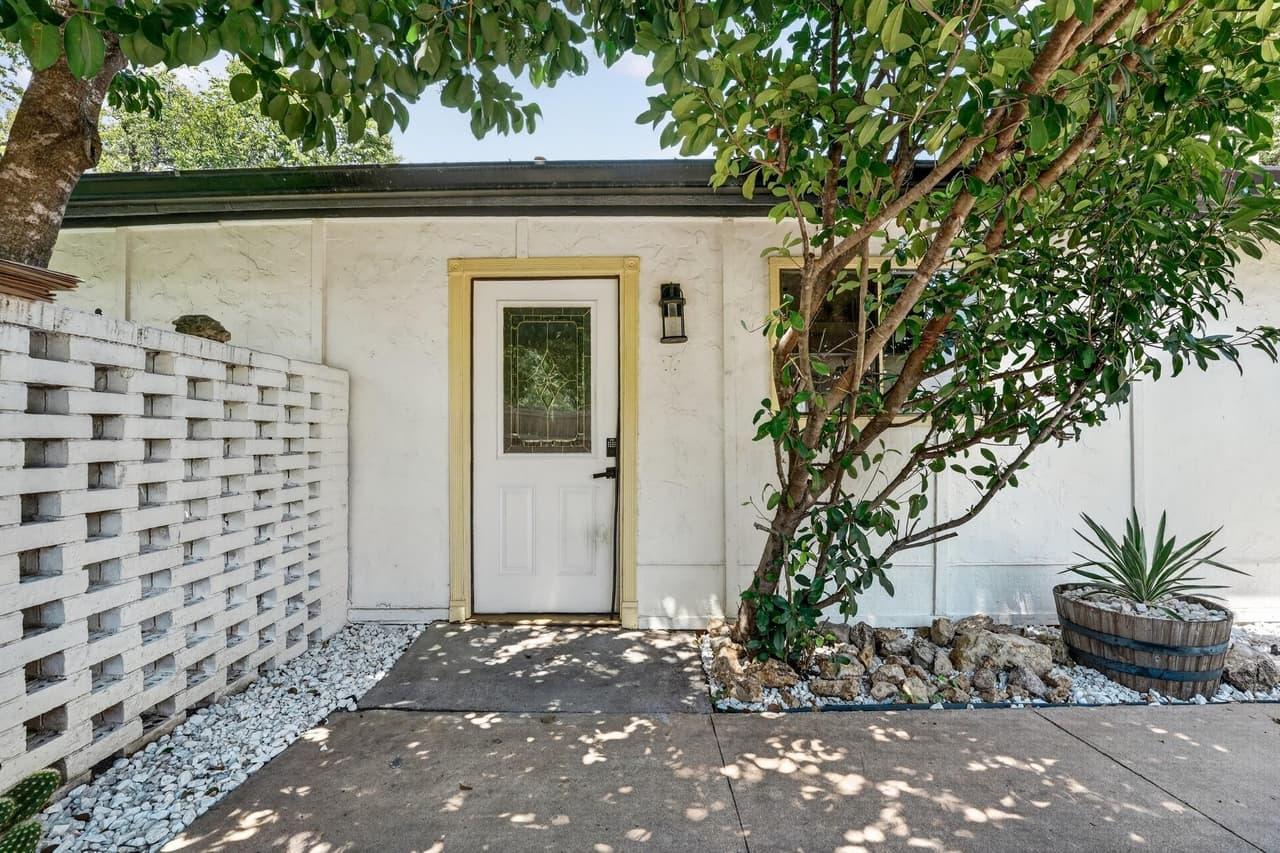 1628  Royal Hill Dr photo 3