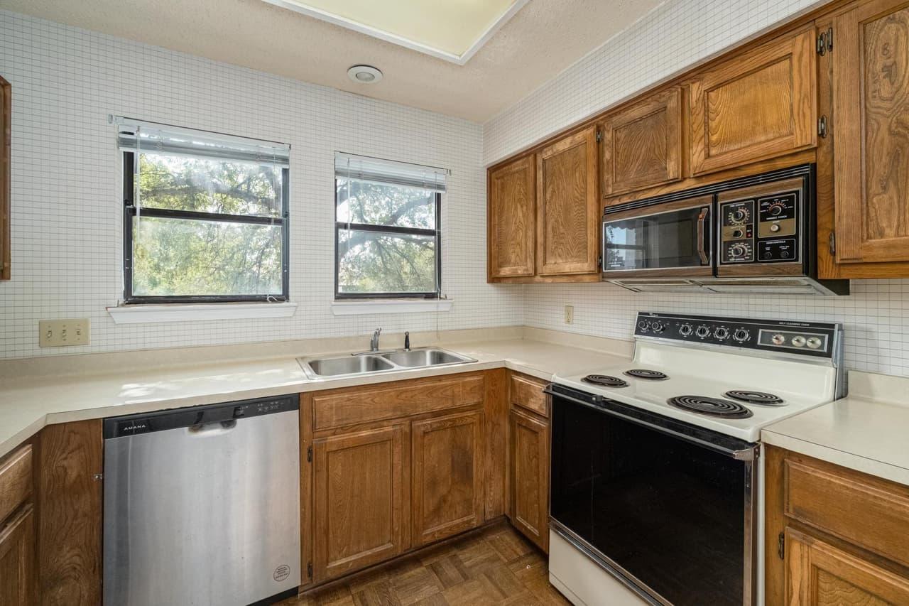 1404  Norwalk Ln  #206 photo 4