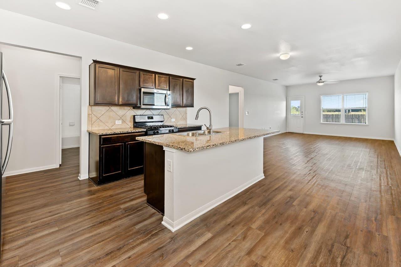 15013  Jolynn St photo 3