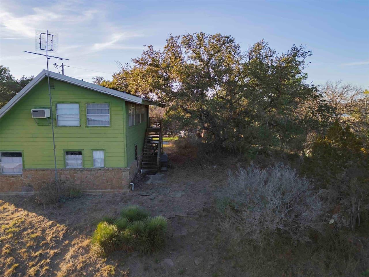 185  Roadrunner Ln