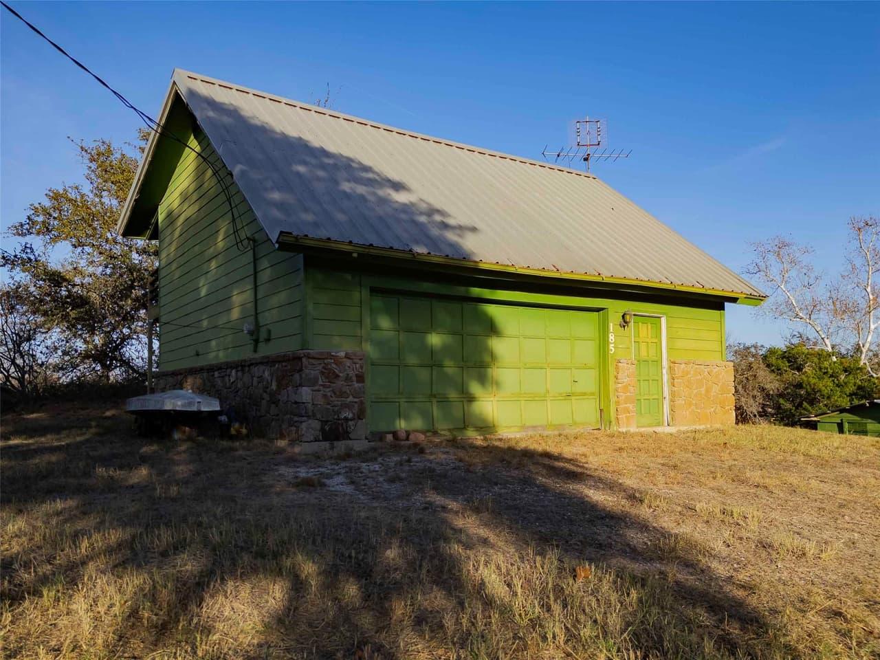 185  Roadrunner Ln photo 2