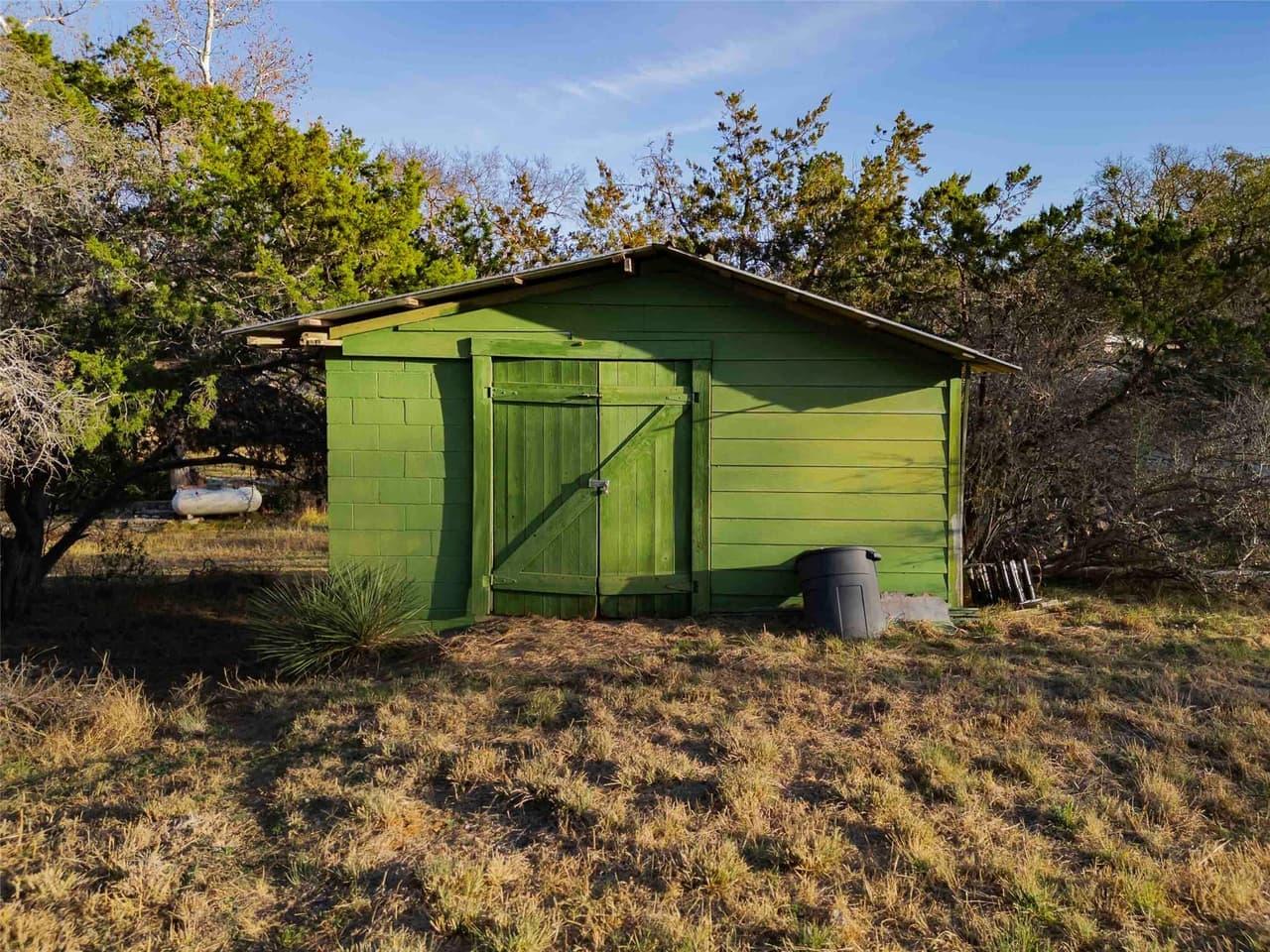 185  Roadrunner Ln photo 3