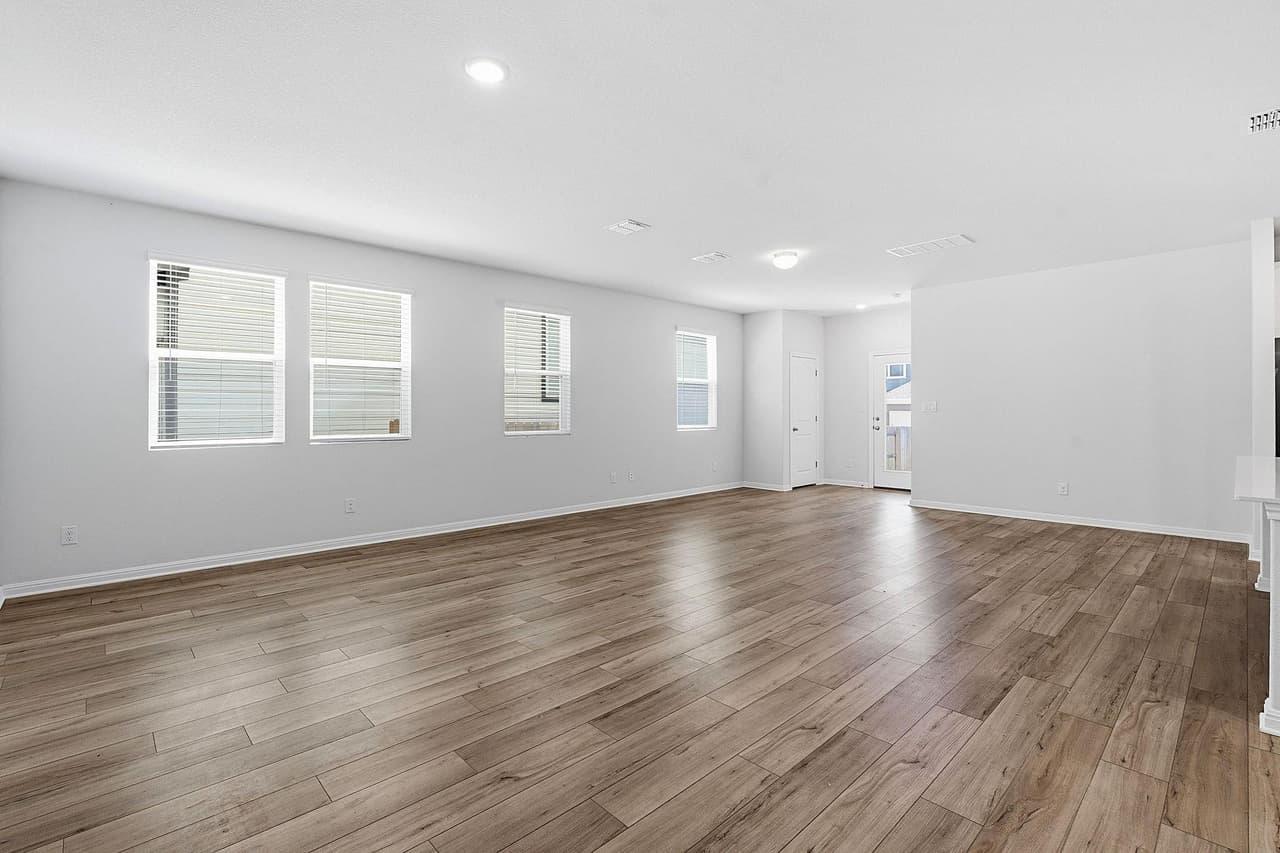117  Clemens Dr photo 3