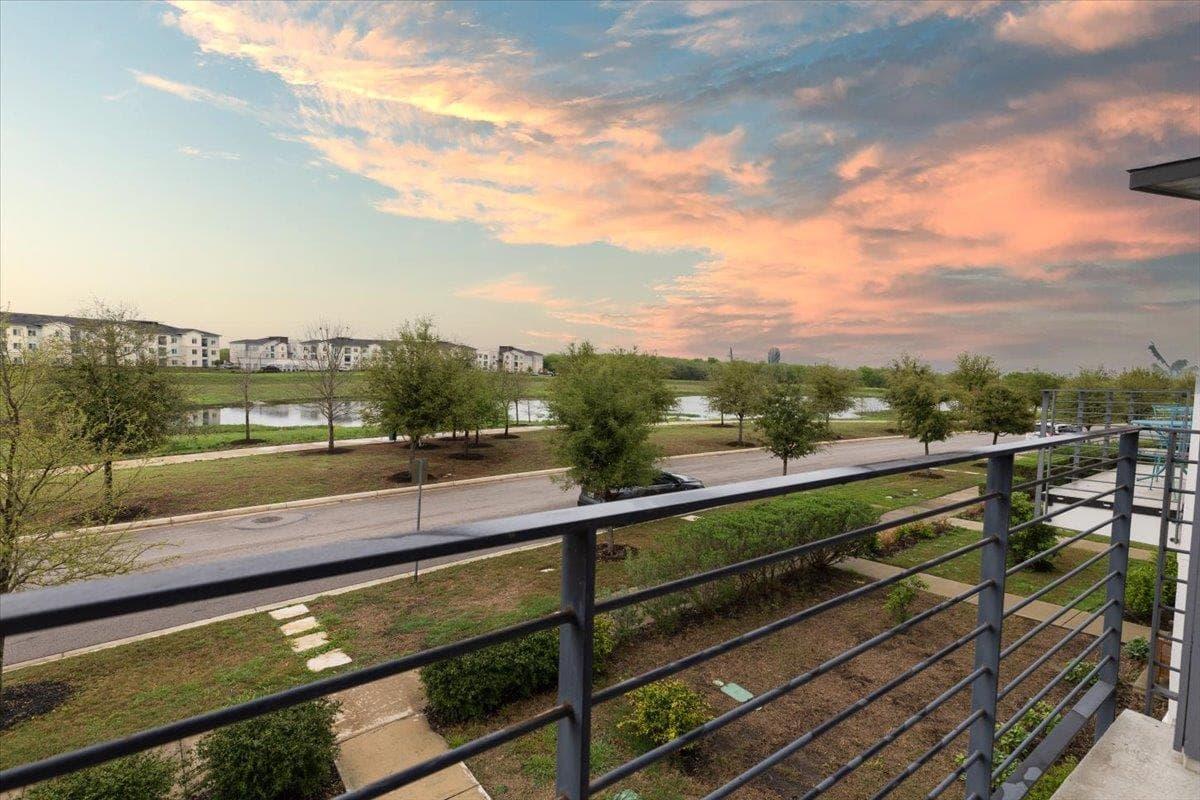5501-A  Charles Merle Dr  #20