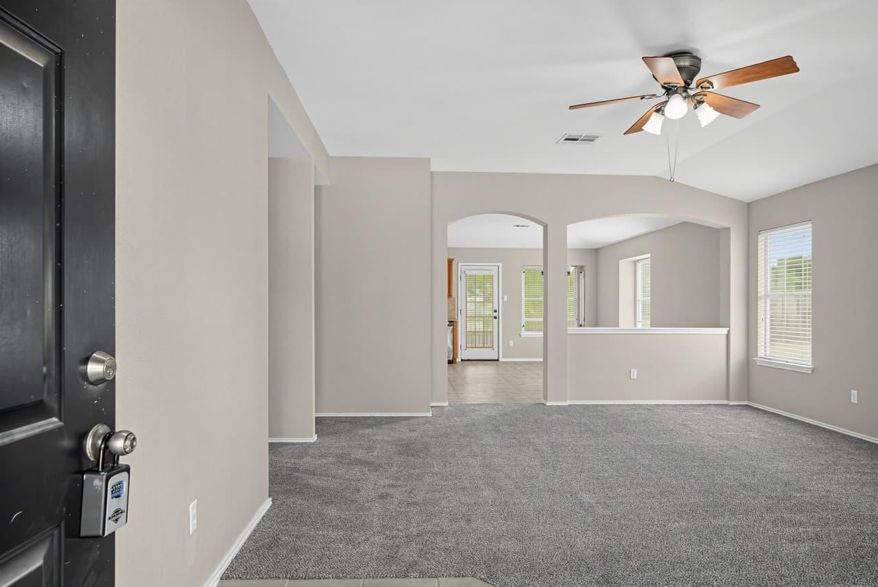 1417  Sweet Leaf Ln photo 4