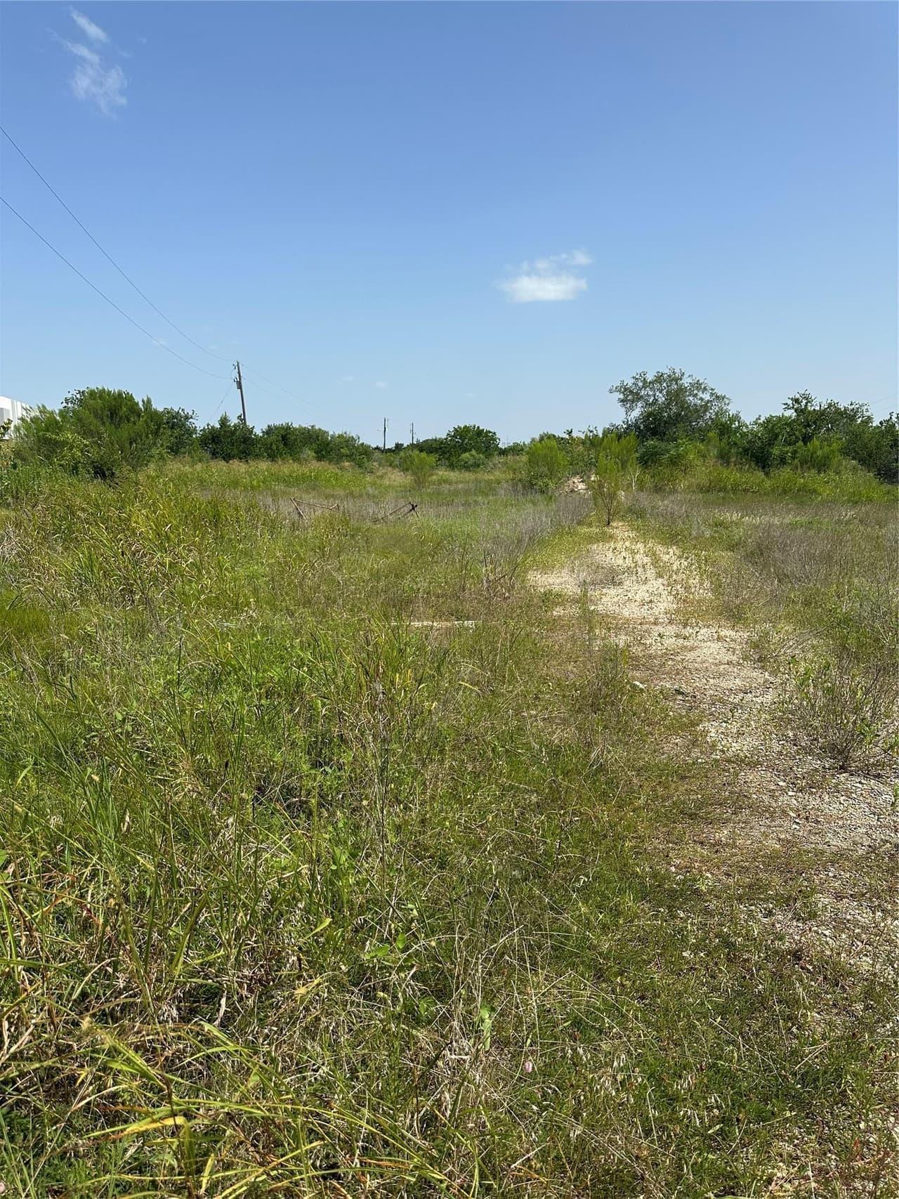 6709  Fm 1327 None photo 6