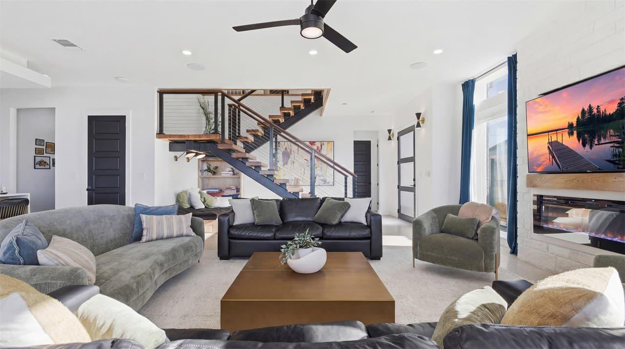 1104  Impala Dr photo 6