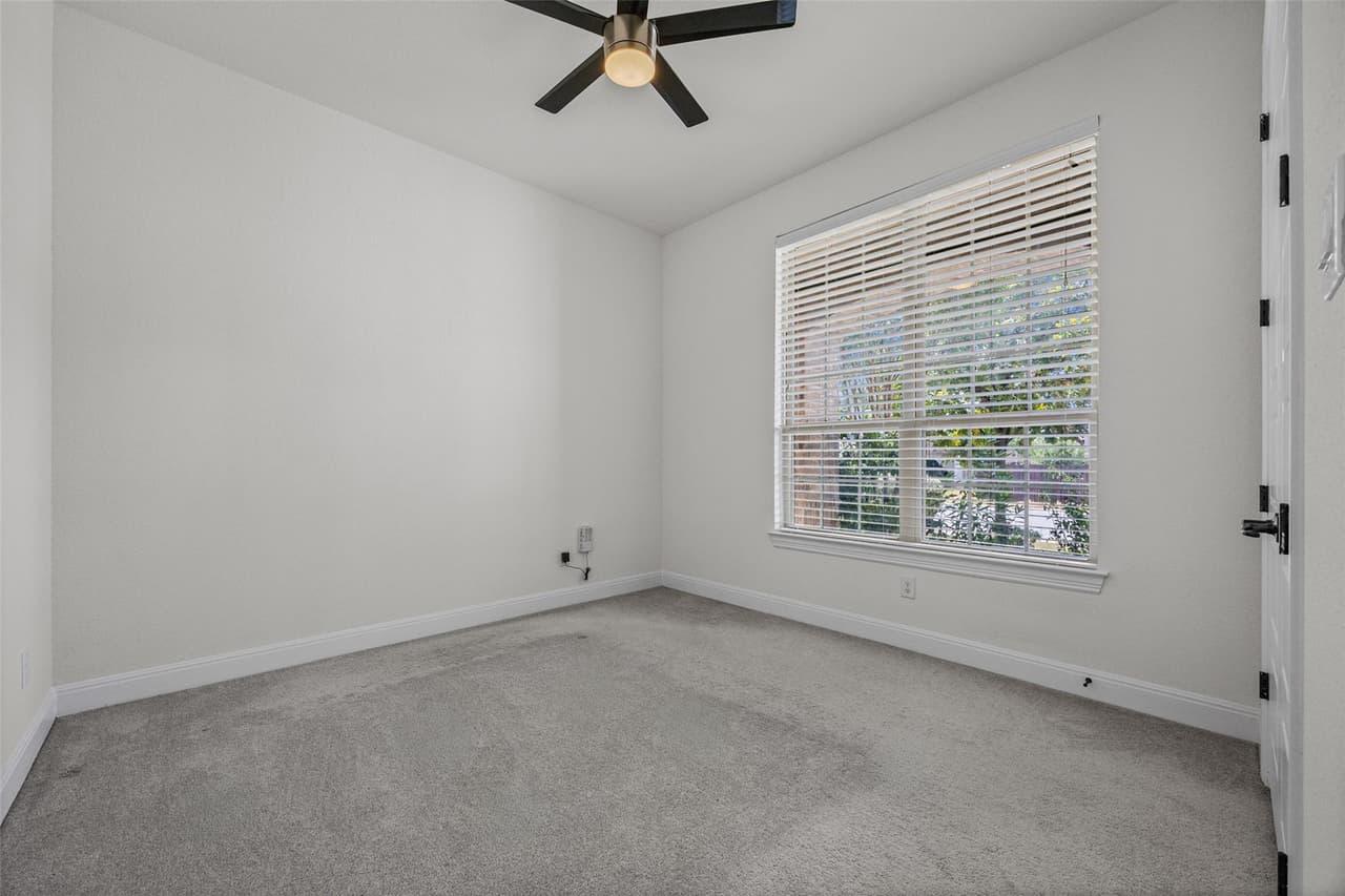 2604  Pecan Creek Dr photo 4