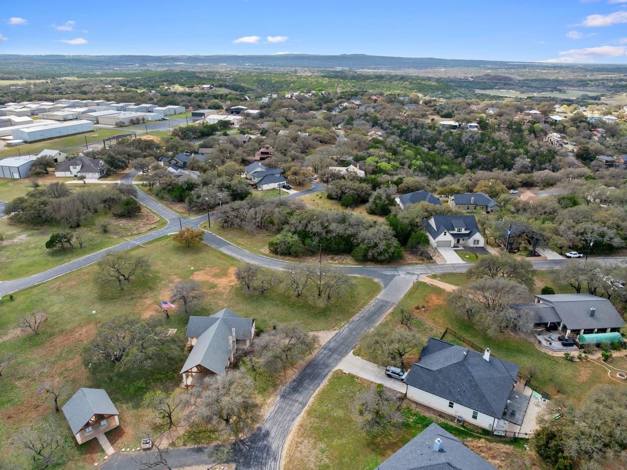 204  Bedford (Lot 266) Dr photo 2