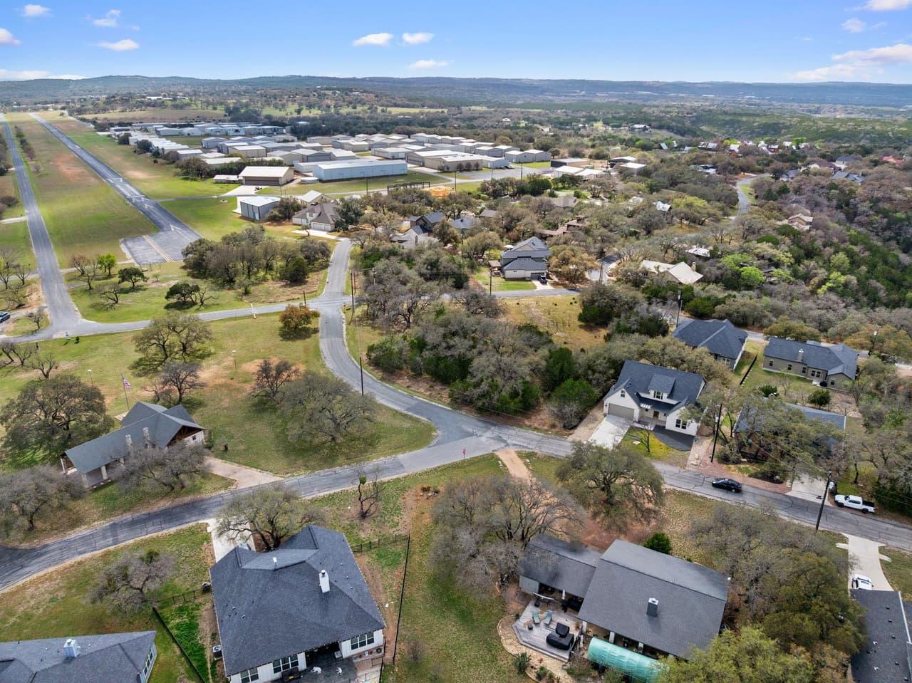 204  Bedford (Lot 266) Dr photo 3