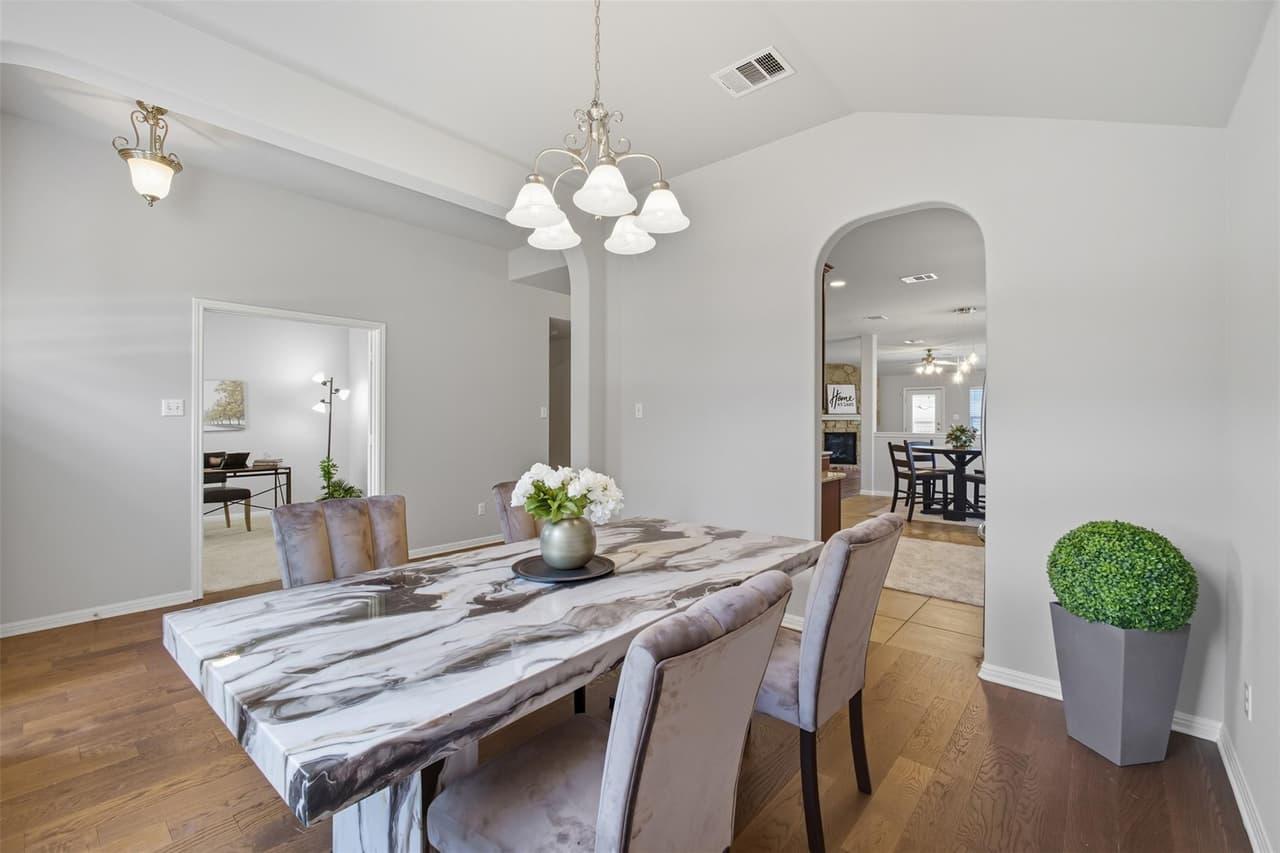 613  Kingston Lacy Blvd photo 3