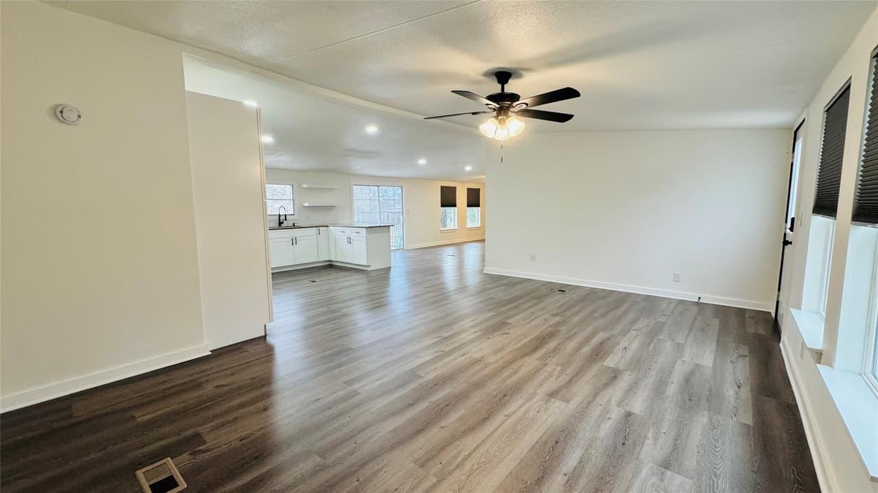 557  FM 2336 None photo 6