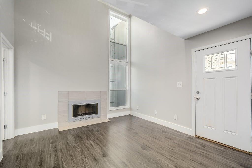 935  La Posada Dr  #212