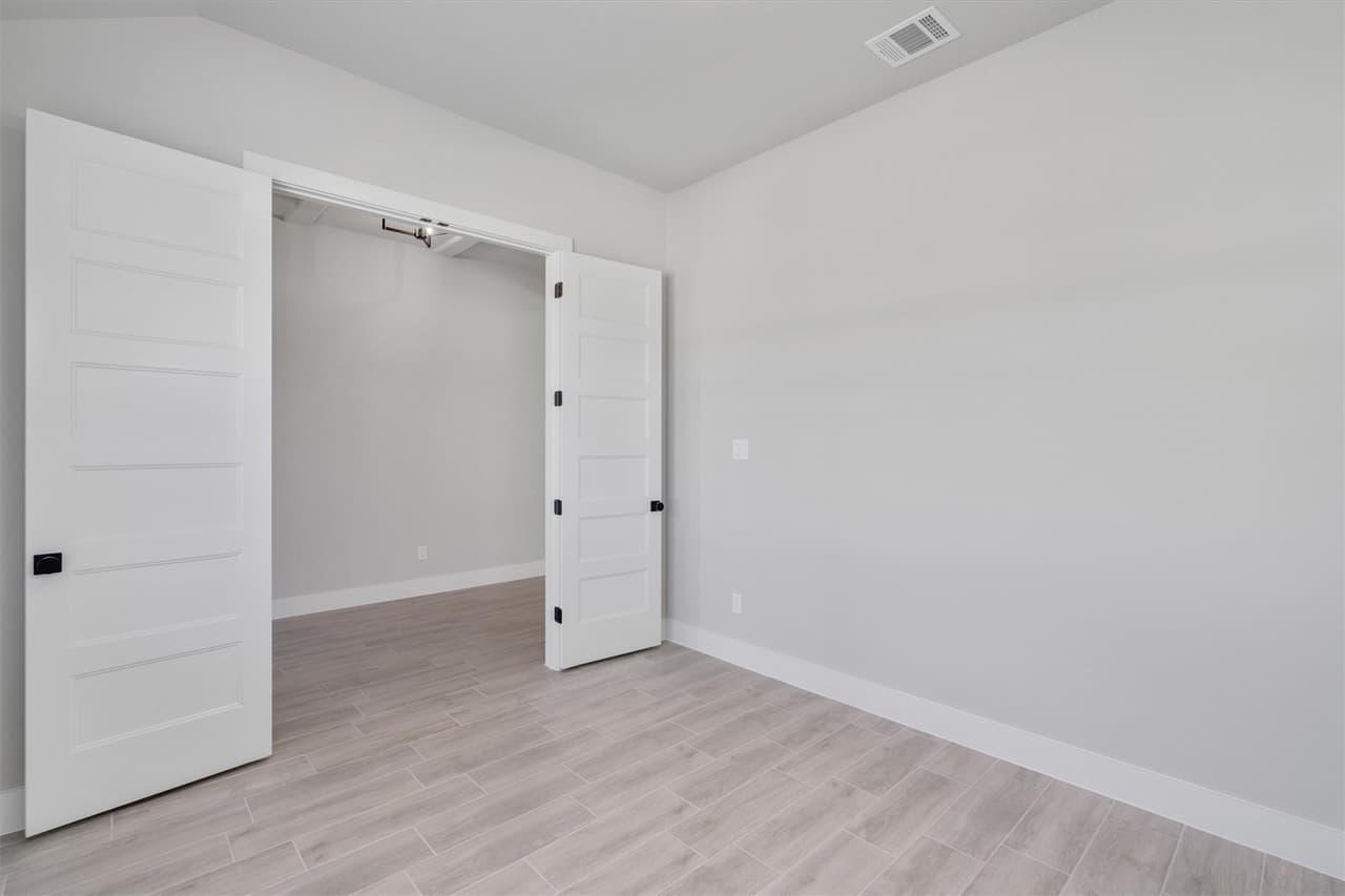 224  Scenic Hills Cir photo 5
