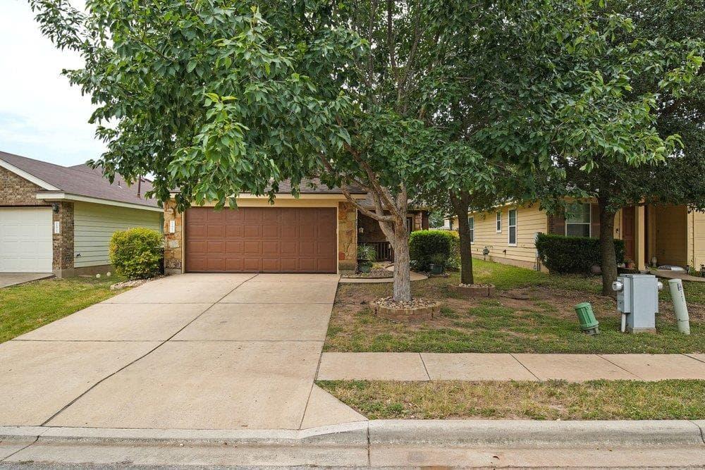 11917  Aitne Ln photo 2