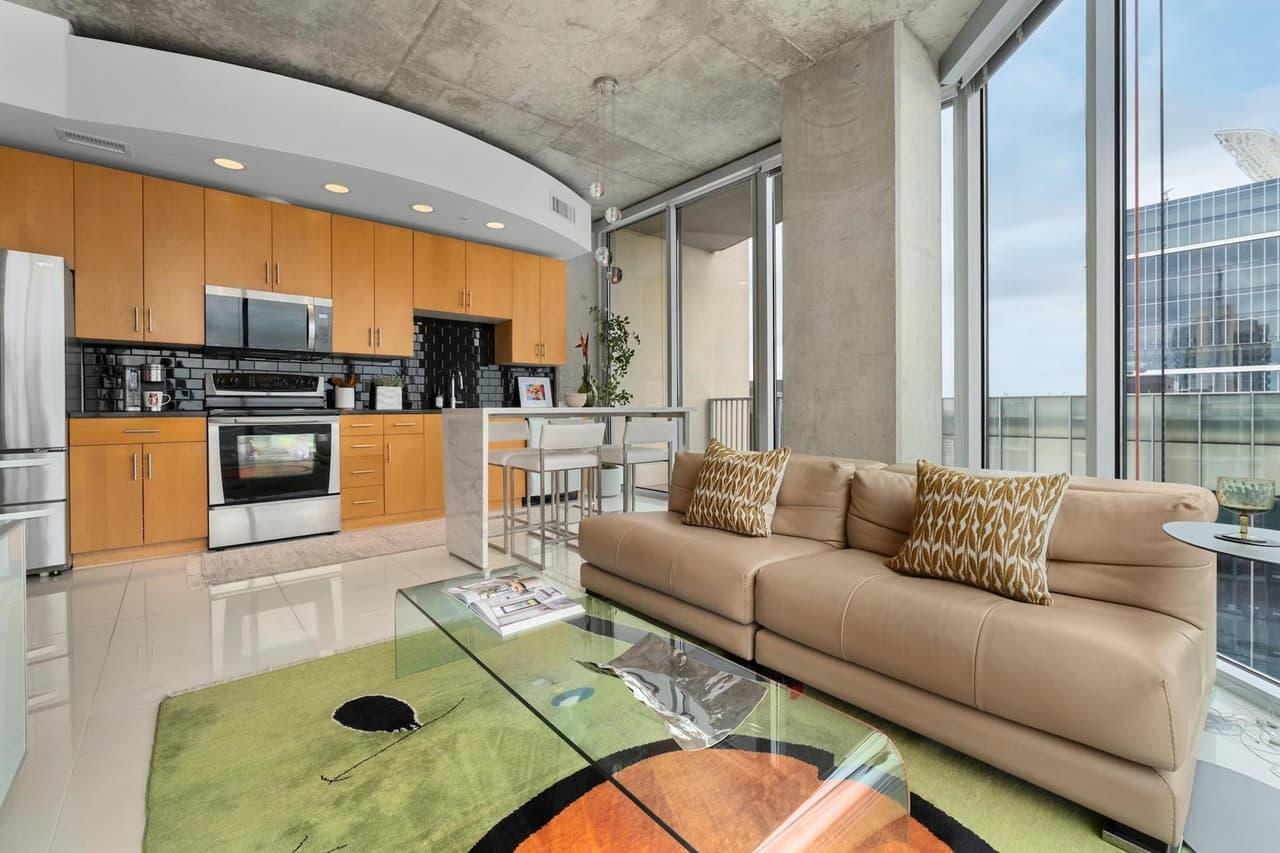 360  Nueces St  #3602 photo 4