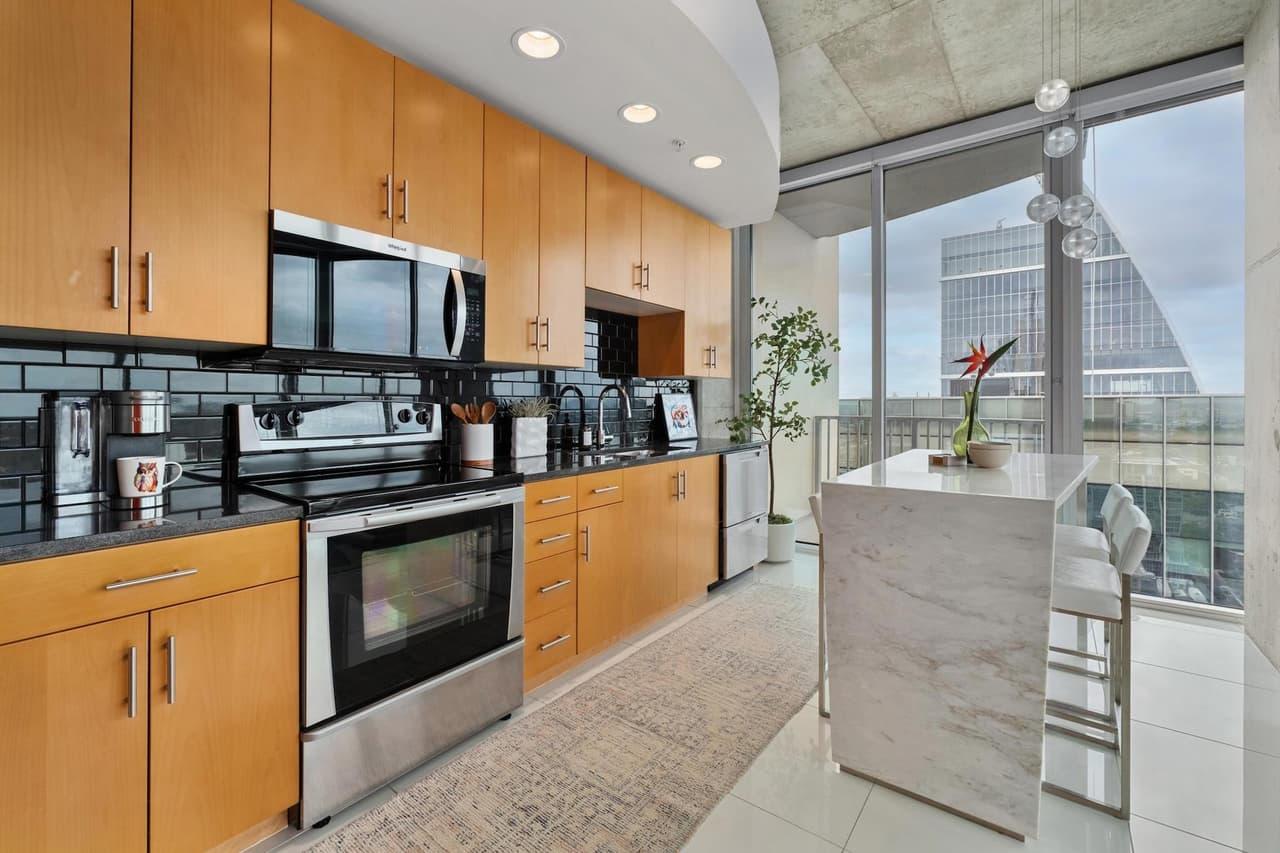 360  Nueces St  #3602 photo 5