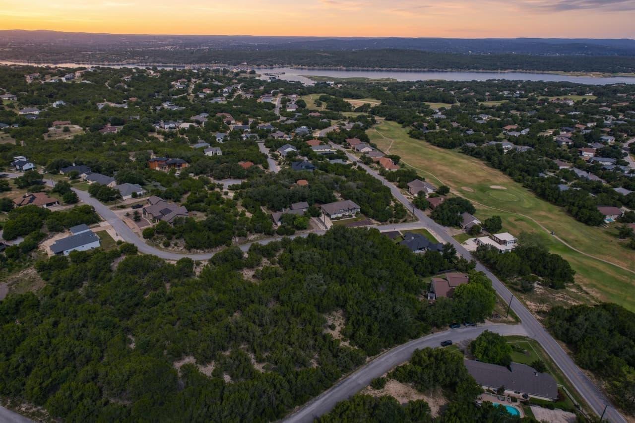 3806  Cedar Gln