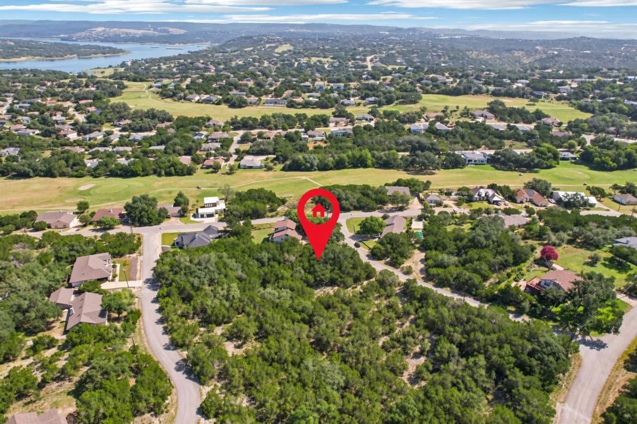 3806  Cedar Gln photo 4