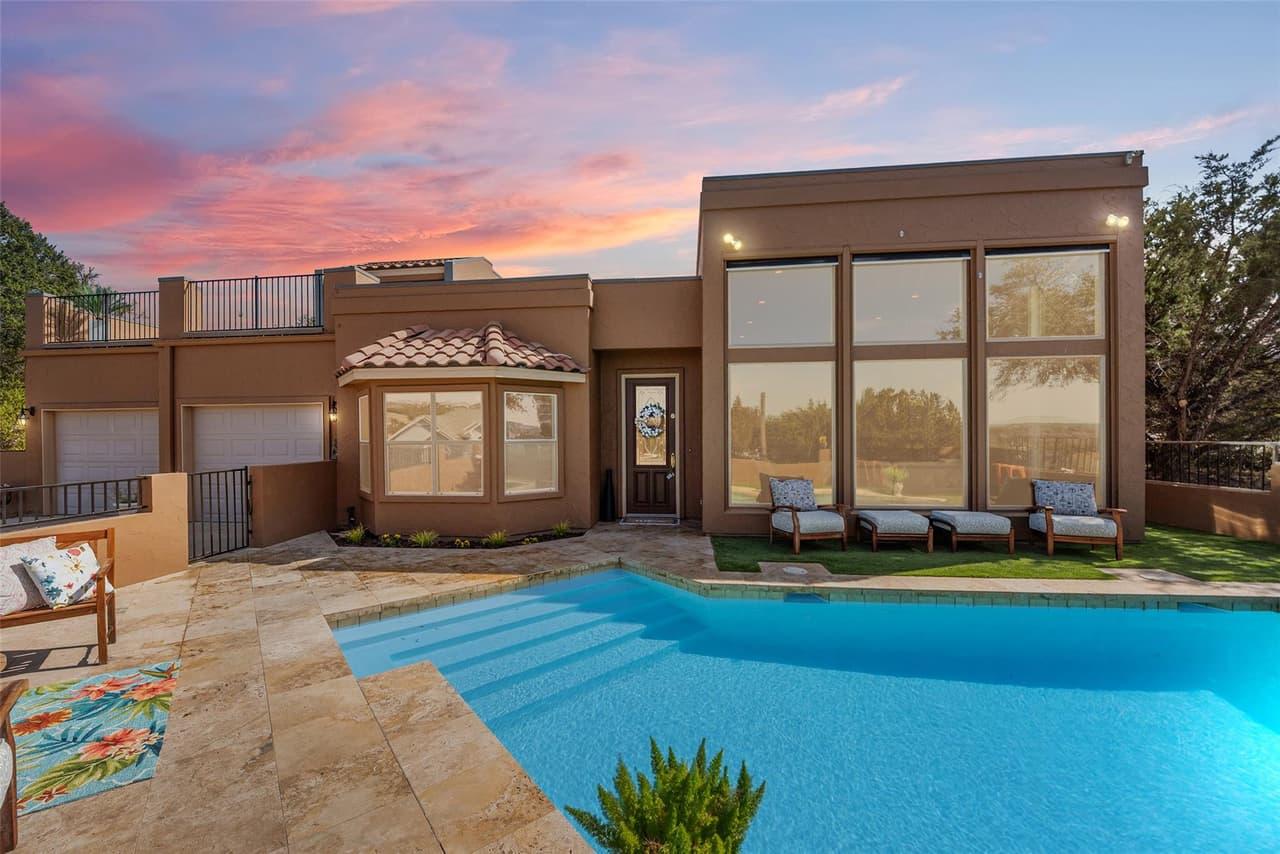 3211  Constitution Dr