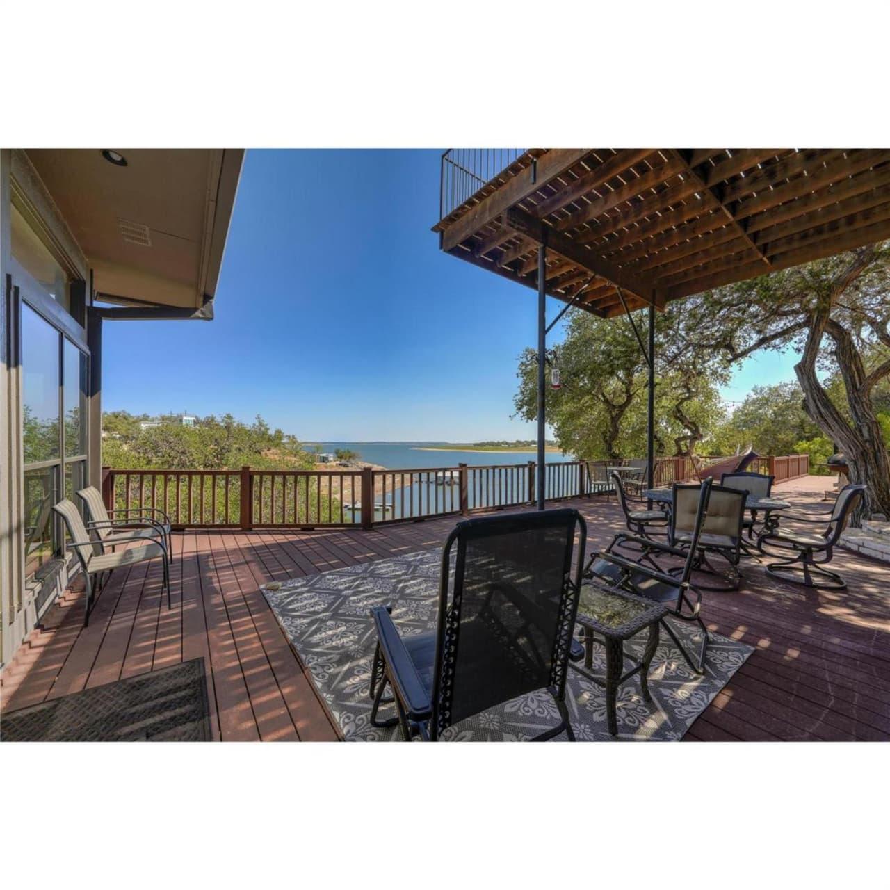 1225  Waterway Ln photo 5