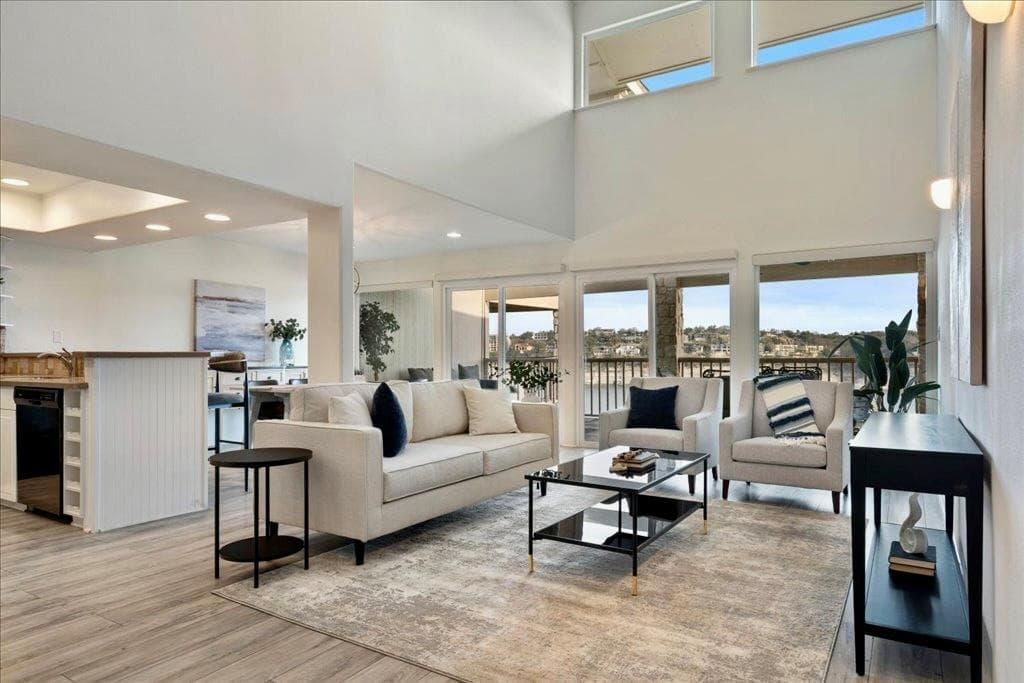 18231  Lakepoint Cv photo 2