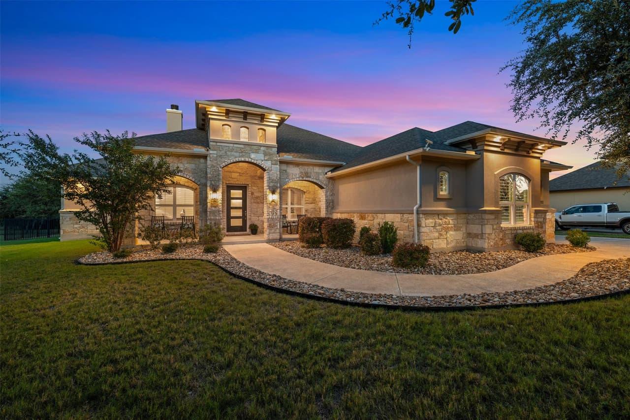317  Houston Loop