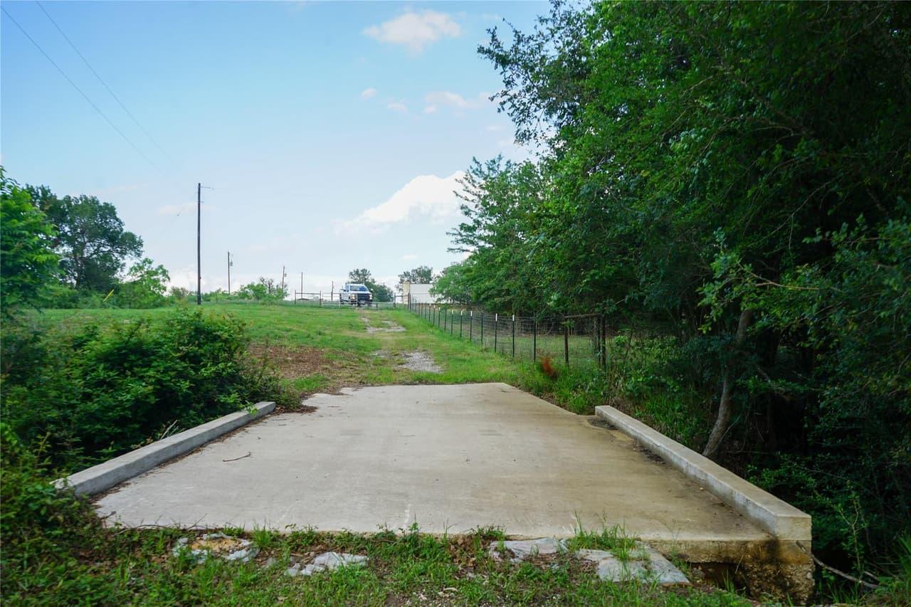 00  McDonald Lane None photo 3