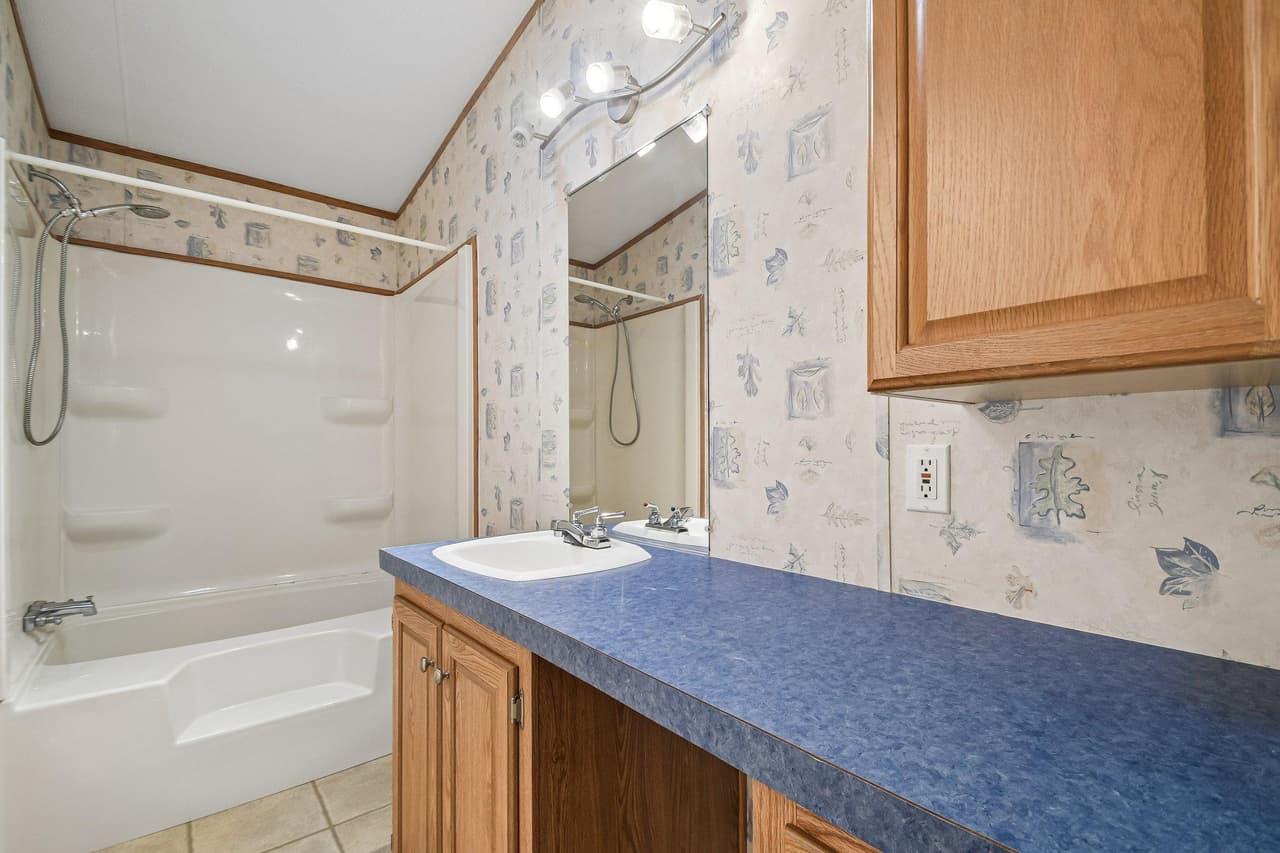 139  Meadow Creek Dr photo 6