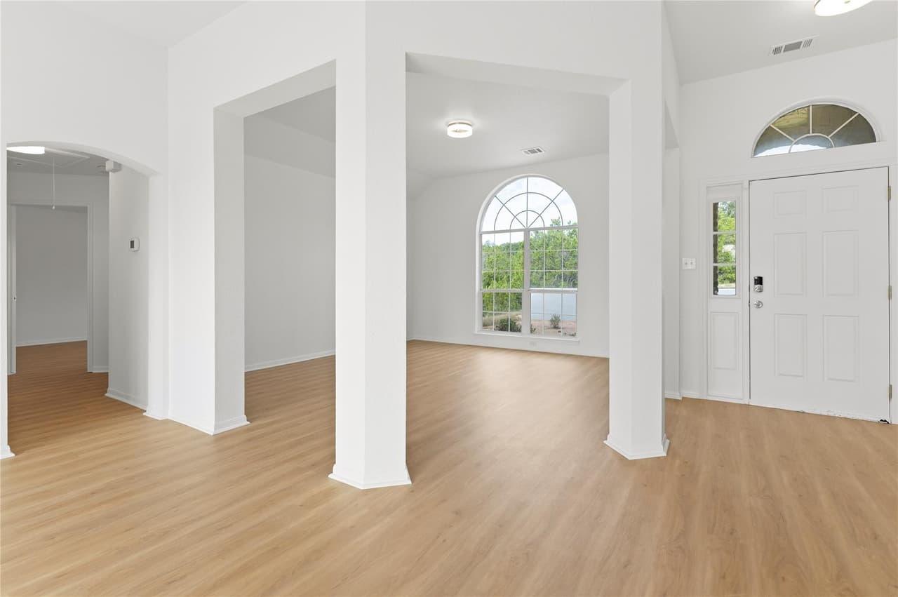 18129  Compass Cir photo 3