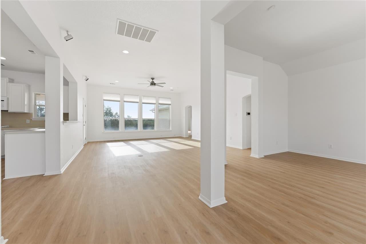 18129  Compass Cir photo 5