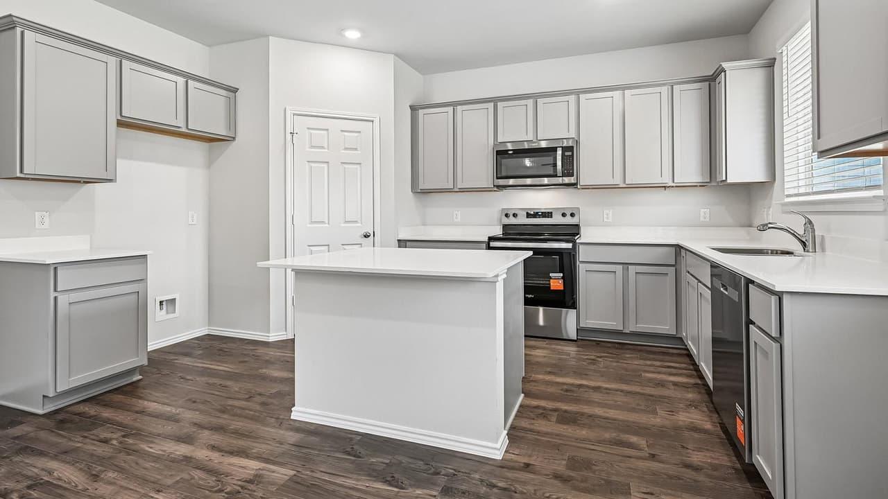 401  Hector Loop photo 6