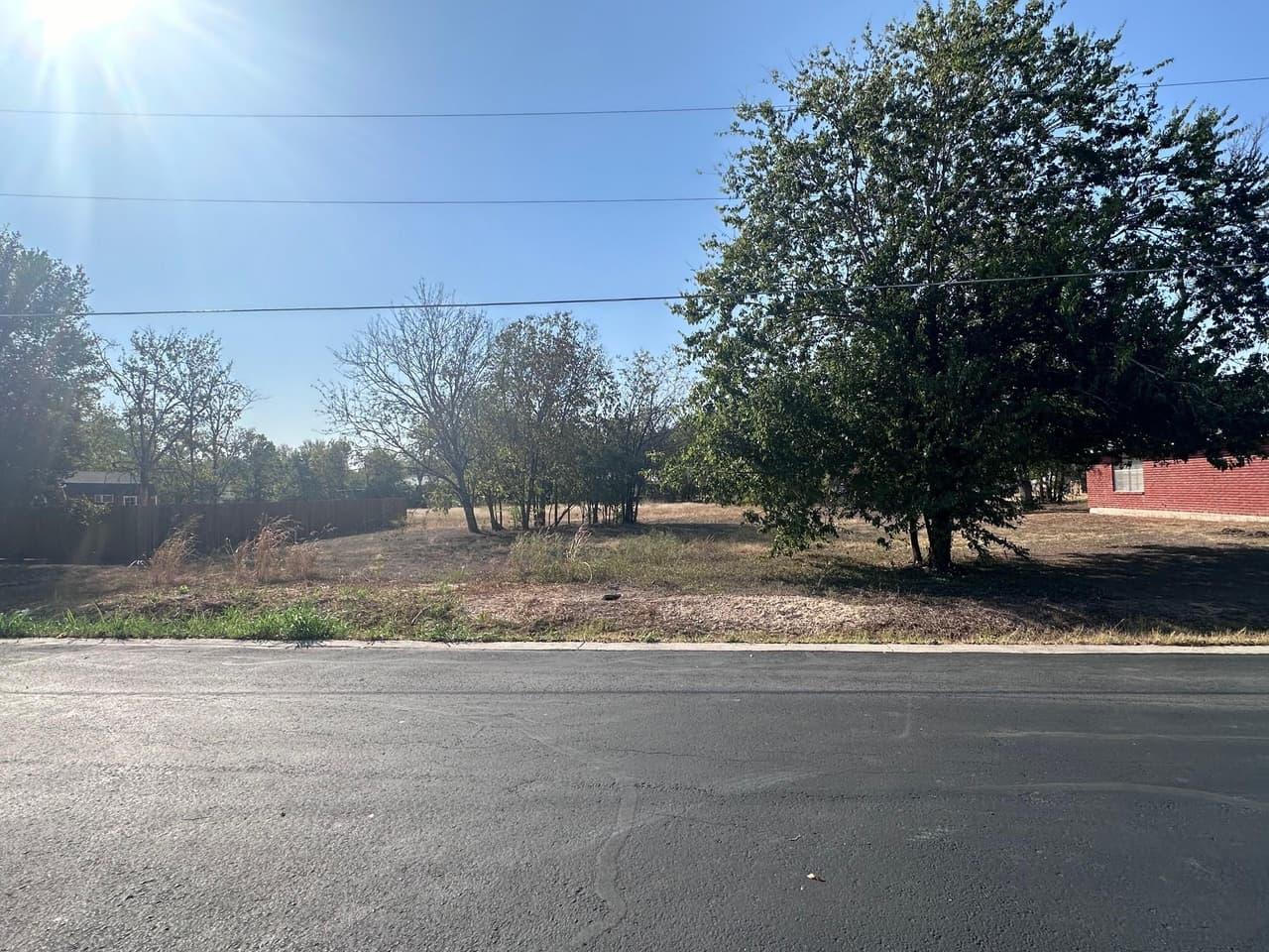 2204  Water St photo 6