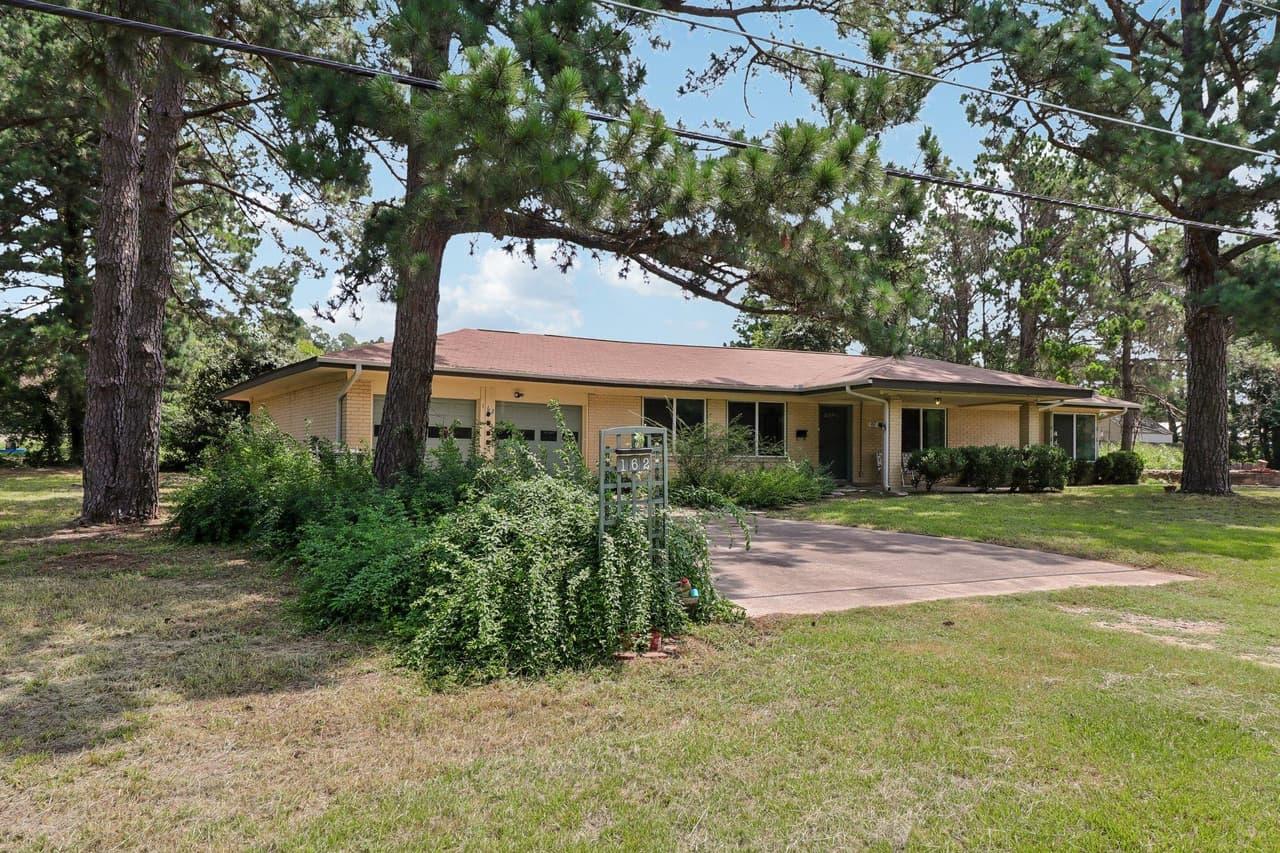 162  Indian Oak Dr photo 2