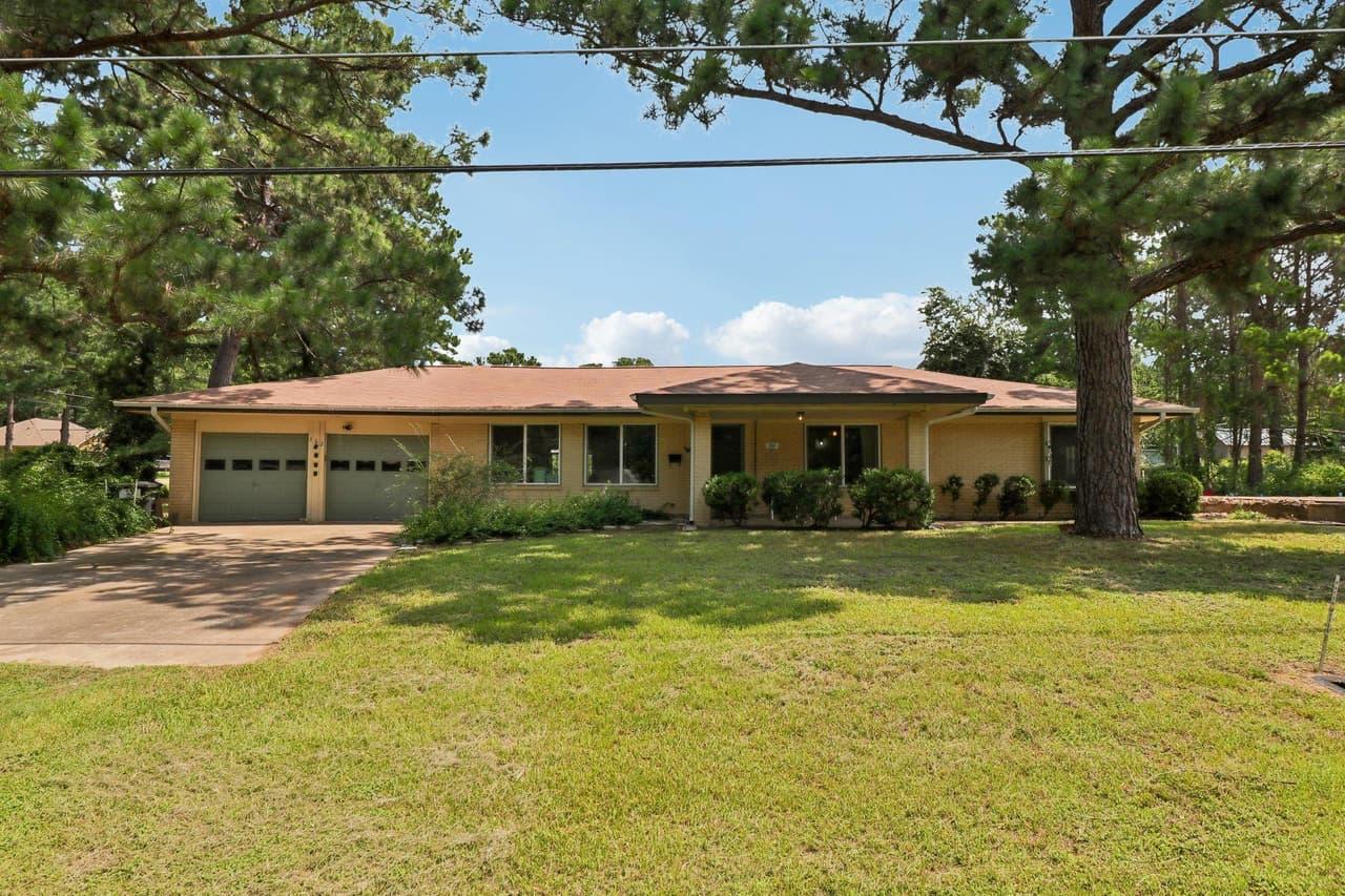 162  Indian Oak Dr photo 3