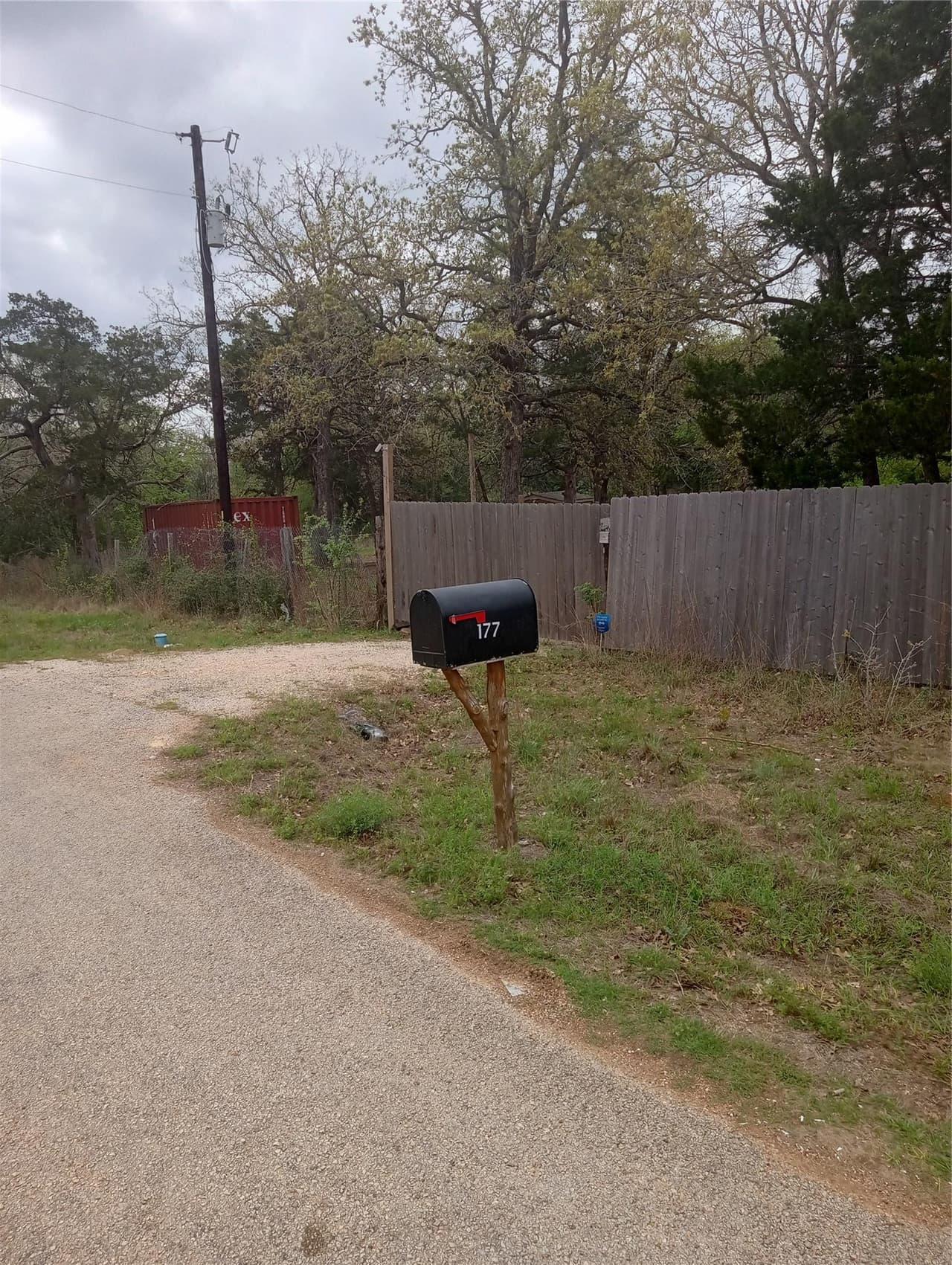177  Moon Mist Dr photo 2