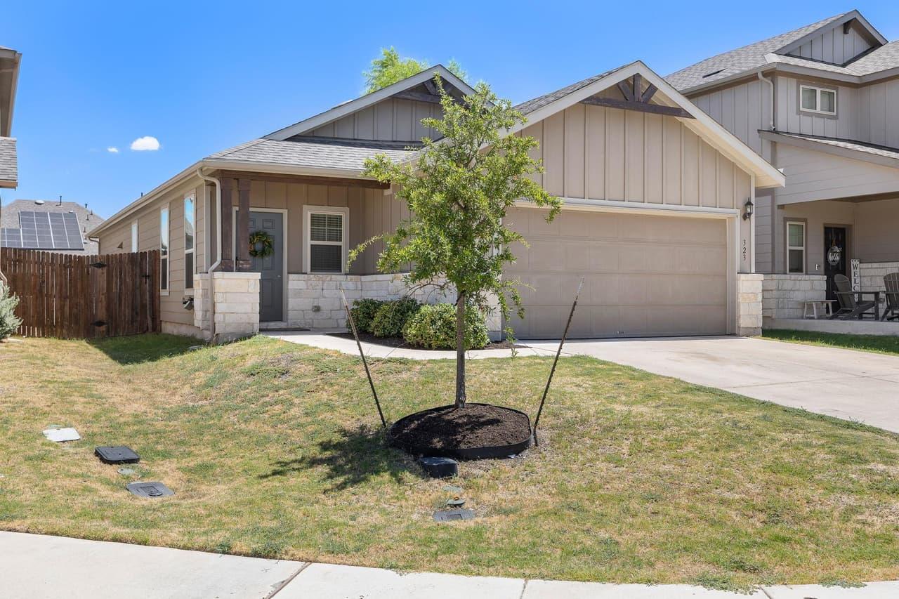 323  Zuma Dr photo 2