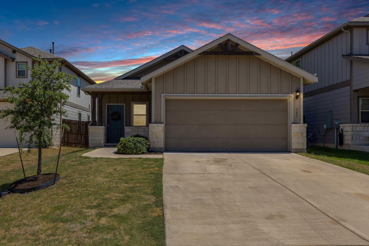 323  Zuma Dr photo 3
