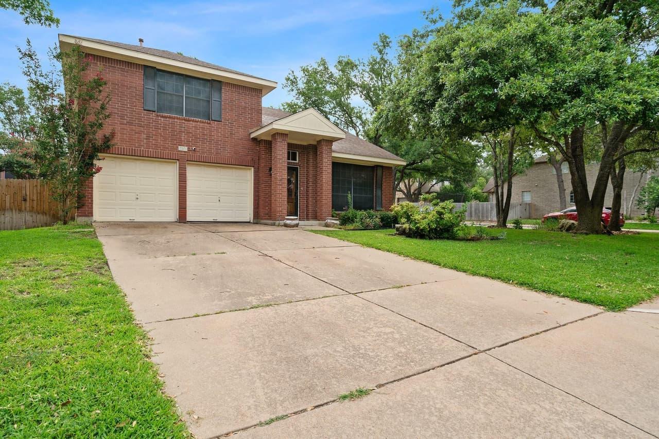 12900  Medina River Way photo 2