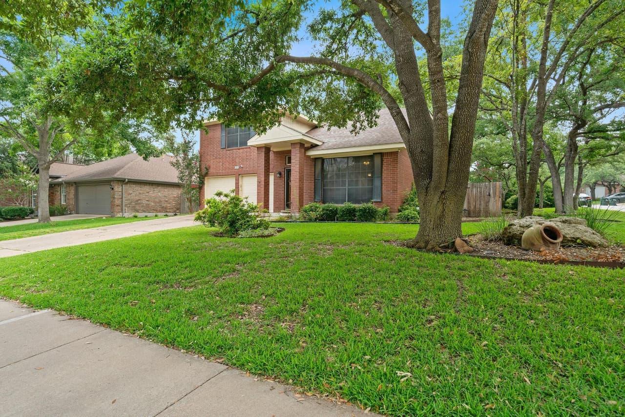12900  Medina River Way photo 3