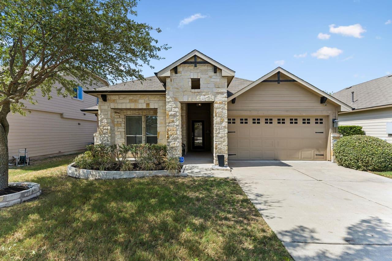 13736  Harrisglenn Dr