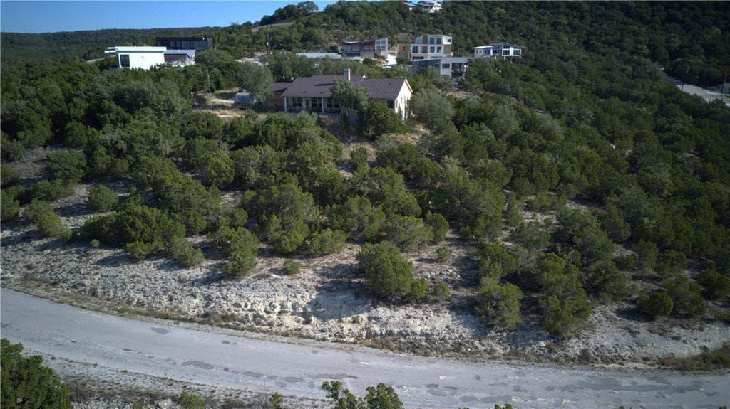 8523  Bronco Ln photo 2