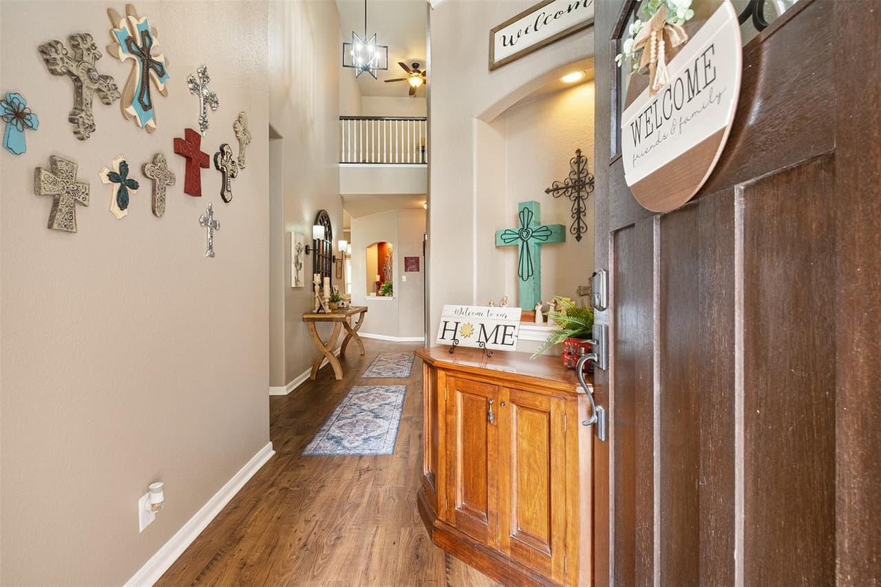 102  McCoy Cir photo 3