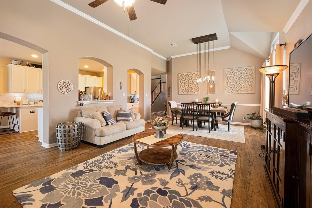 102  McCoy Cir photo 6