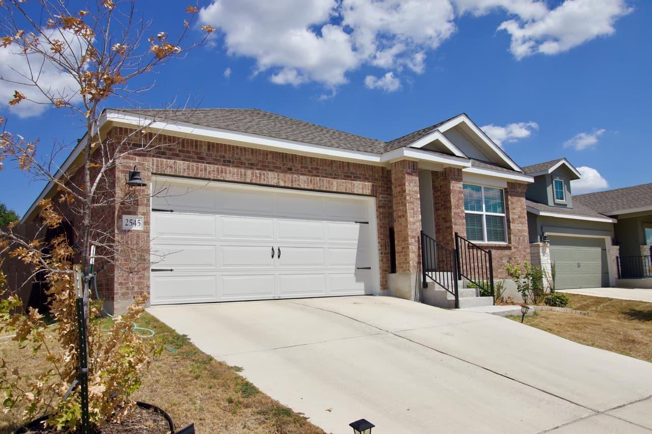 2545  Four Waters Loop photo 2