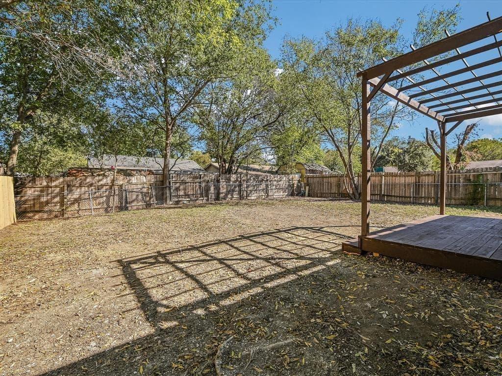 7004  Craybrough Cir photo 4