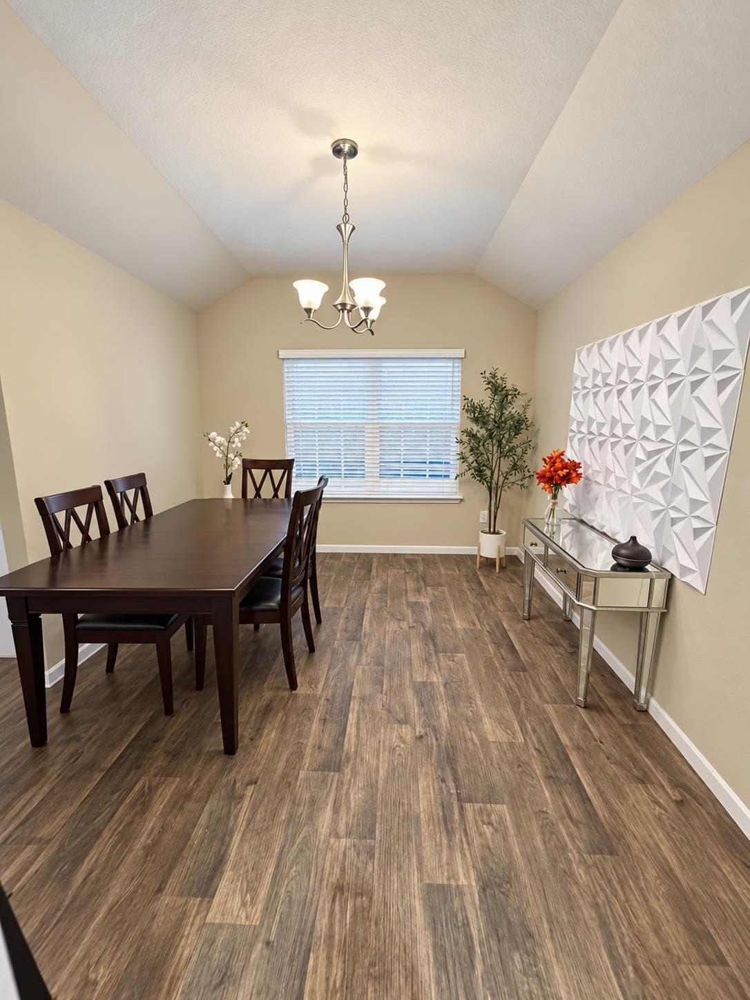15017  Custis Ln photo 3