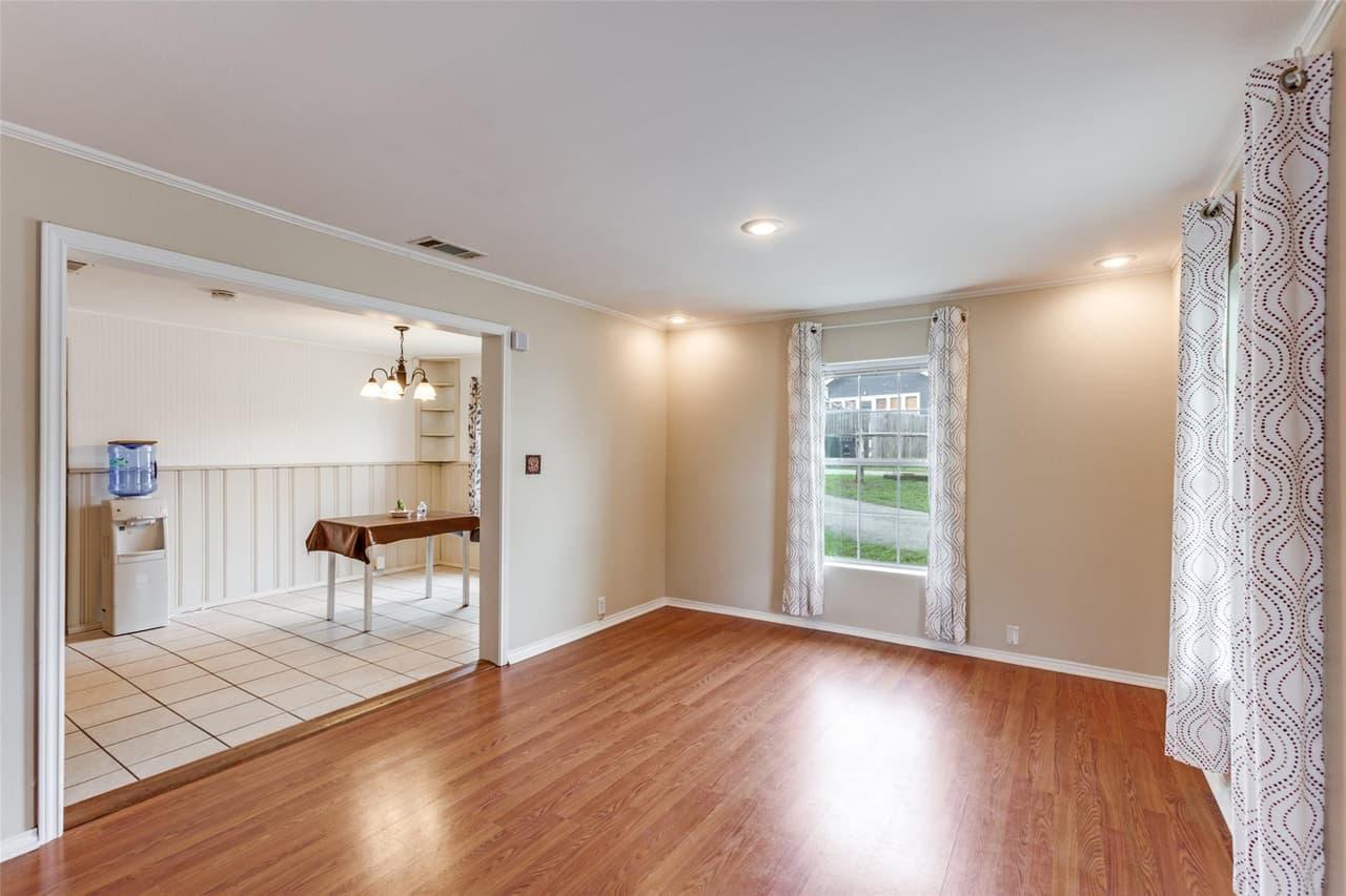 201  Church Hill Ln photo 6