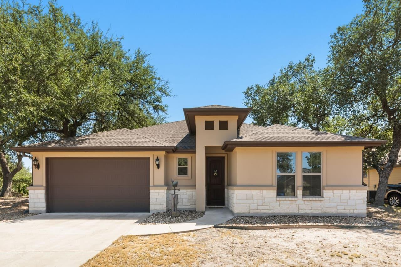 18817  Kelly Dr photo 2
