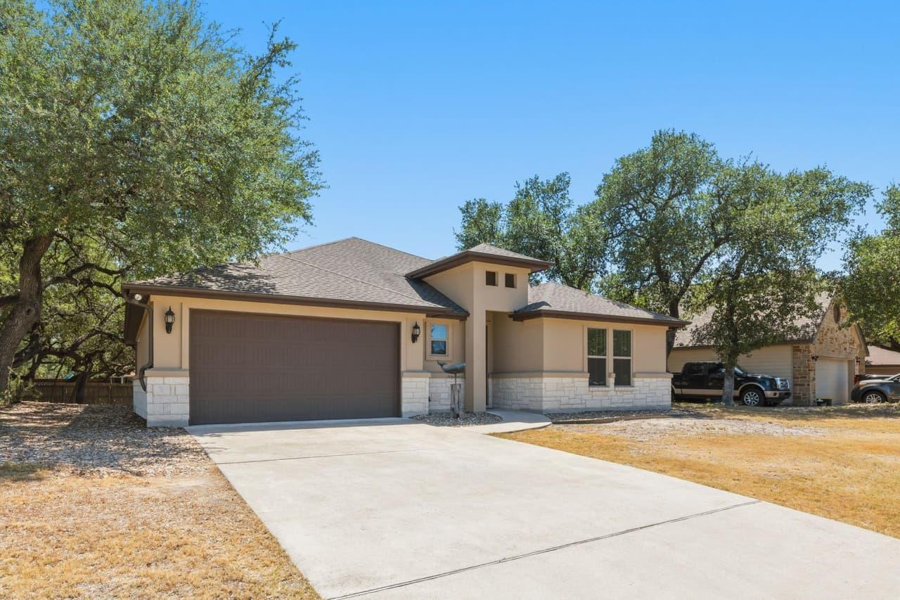 18817  Kelly Dr photo 3